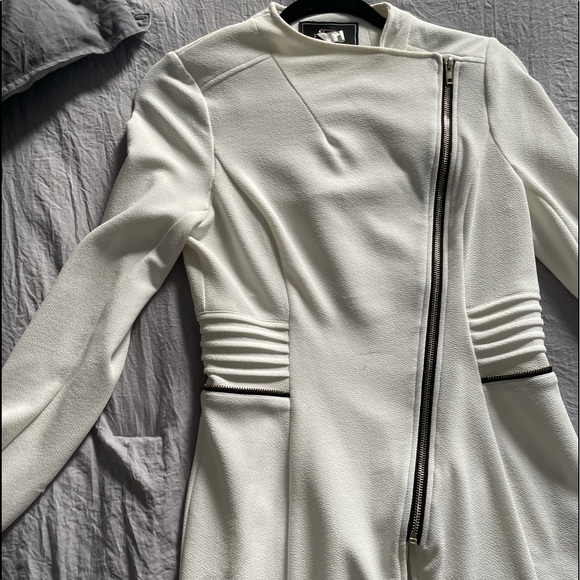 Blazer - Picture 1 of 3